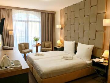 Фото номера Двухместный номер Делюкс с 1 кроватью и балконом Отель Trofana Wellness &amp; SPA г. Мендзыздрое 8